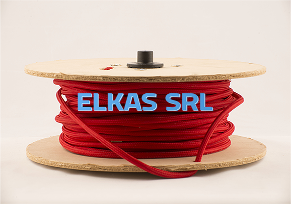 Nossos cabos são certificados. Eles também têm um processo de colagem que os impede de serem desintegrados em sua armadura